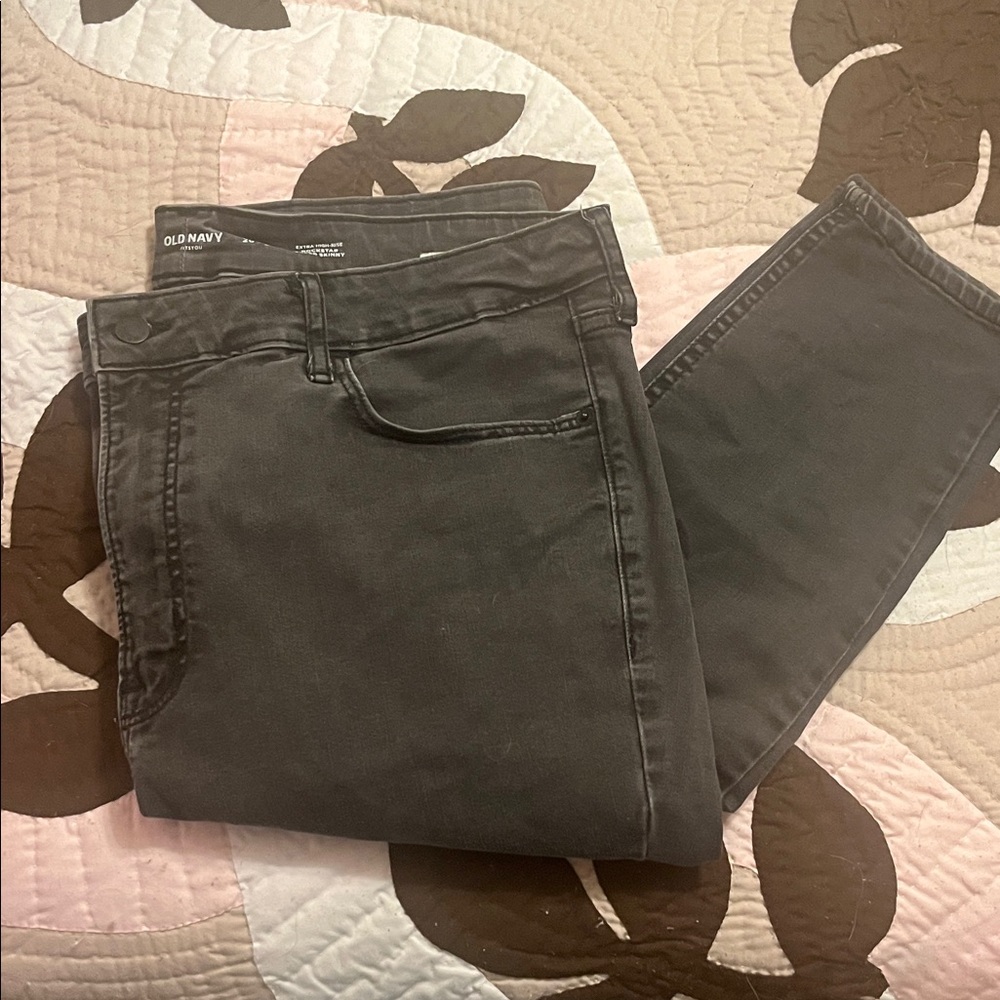 Old Navy Women's Charcoal Skinny Jeans